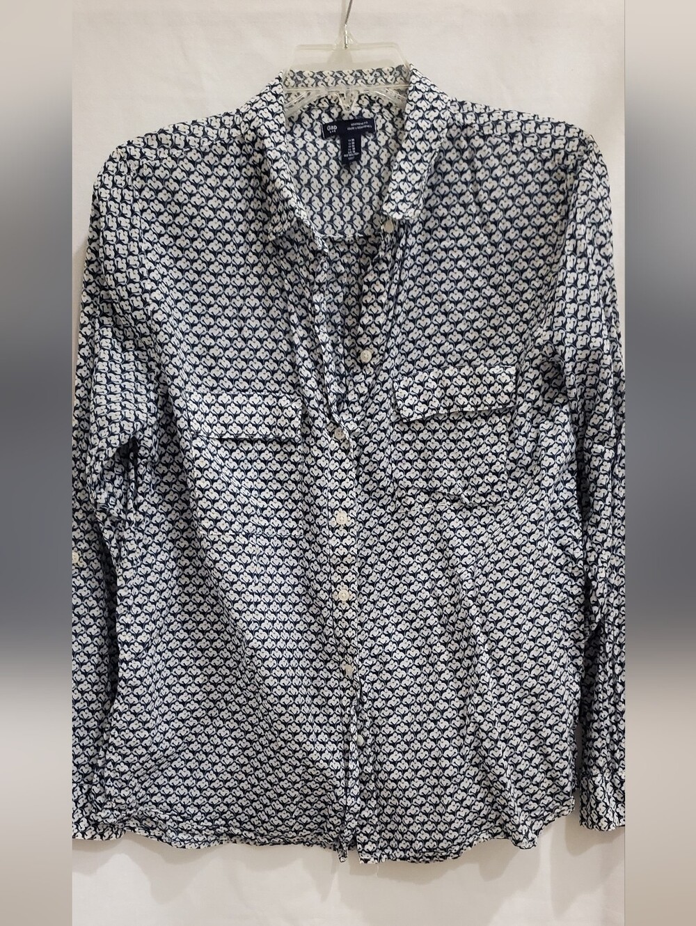 Gap Boyfriend Fit M Long Sleeve Button Down